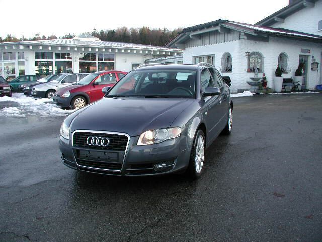 Audi A4 Avant 2.0 TDI ,Xenon,Navi,APS,17