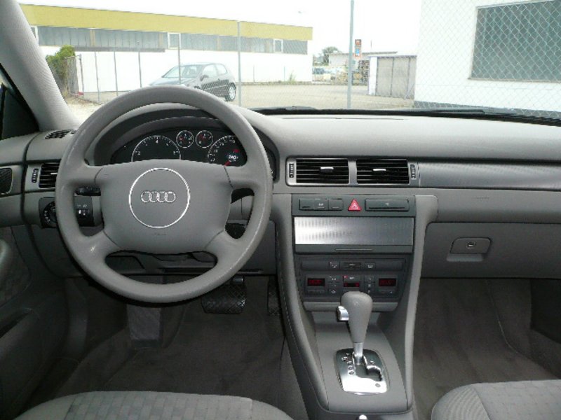 Audi A6 2.0 ANHNGERKUPPLUNG 1.HAND TEMPOMAT