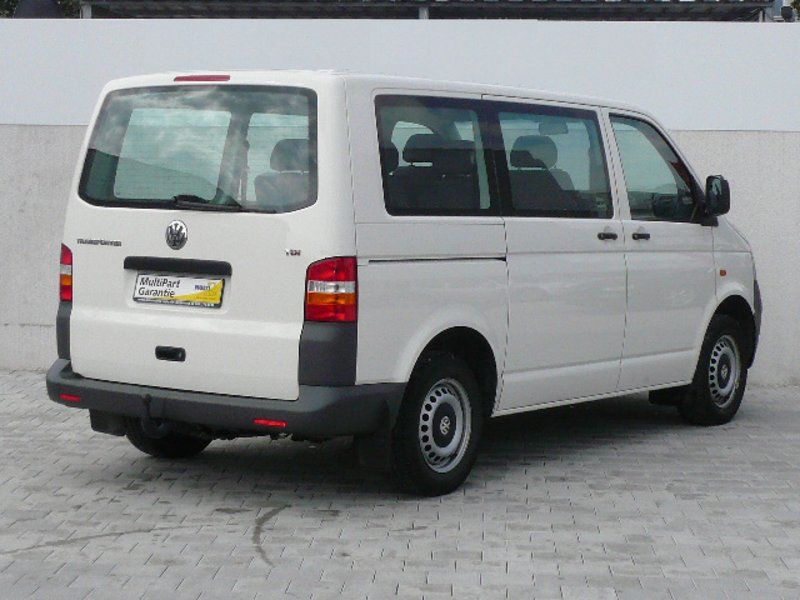 VW Transporter T5 5-SITZE LEDER AHK FAHRTENSCHREIBER