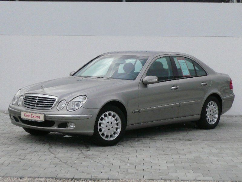 Mercedes-Benz E 270 CDI Elegance NAVI PDC CD UNFALLFREI 1.HAND