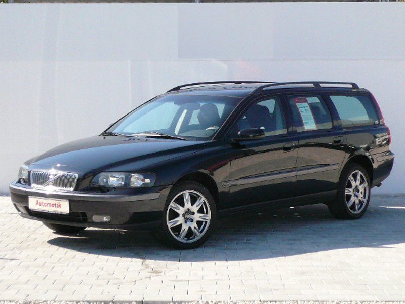 Volvo V70 2.5T AWD Black Edition LEDER XENON CD ALU