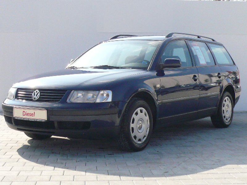 VW Passat Variant 1.9 TDI AHK SCHECKHEFTGEPFLEGT