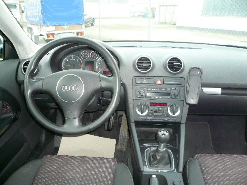 Audi A3 2.0 TDI Ambition NAVI 1.HAND ALUFELGEN-17