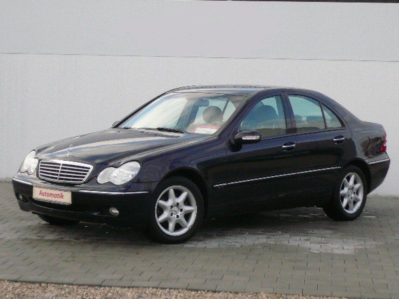 Mercedes-Benz C 240 Elegance NAVI LEDER 1.HAND