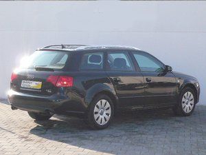 Audi A4 Avant 2.0 T FSI quattro tiptronic NAVI-PLUS