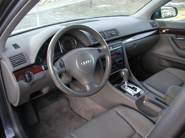 Audi A4 Avant 2.5 TDI QUATTRI,APS,TEMPOMAT,XENON