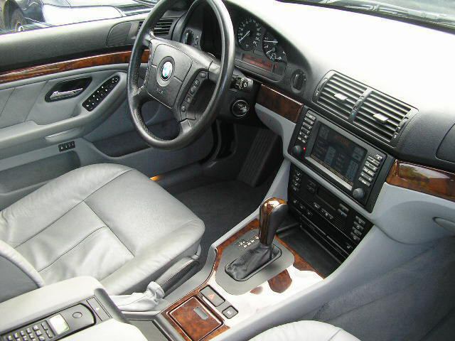 BMW 525 d Leder/Navi/TV/Steptr/Xenon/MFL