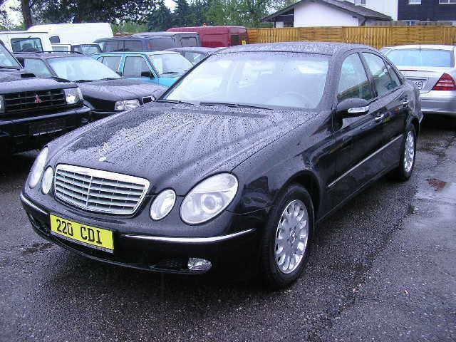 Mercedes-Benz E 220 CDI Automatik Elegance #Panorama-Dach